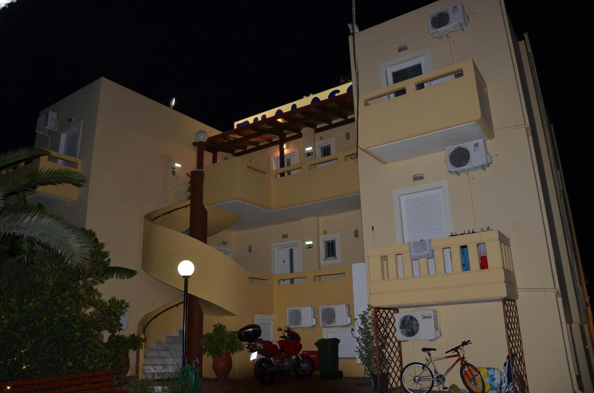 Thalassa Apartments Kissamos Exterior photo